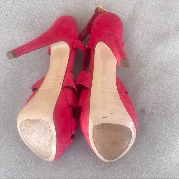 Miu Miu Suede Slingback Heeled Sandals
Women's Size: US8.5 / IT39 - Picture 3 of 6